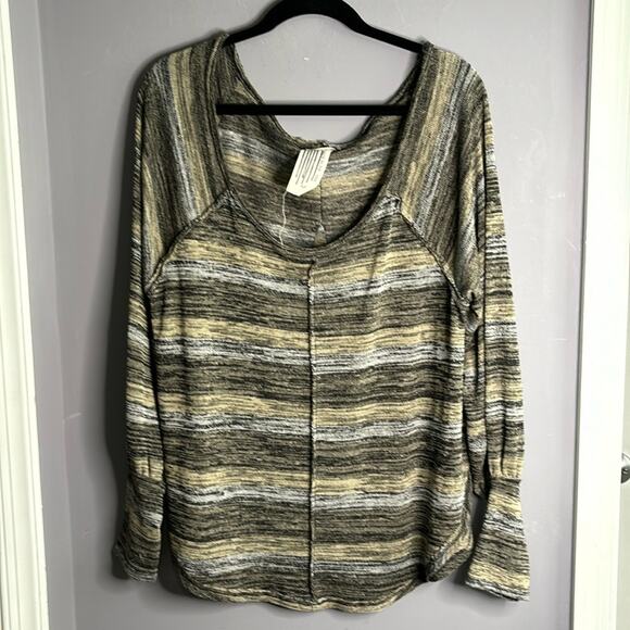 Free People Green and Gray Long Sleeve Knit Top with Scoop Neck Size Small - Picture 9 of 9